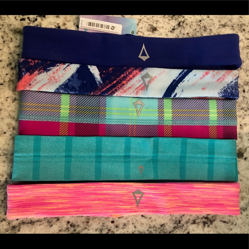 SOLD! BNWT Ivivva Stick It Headbands by Lululemon